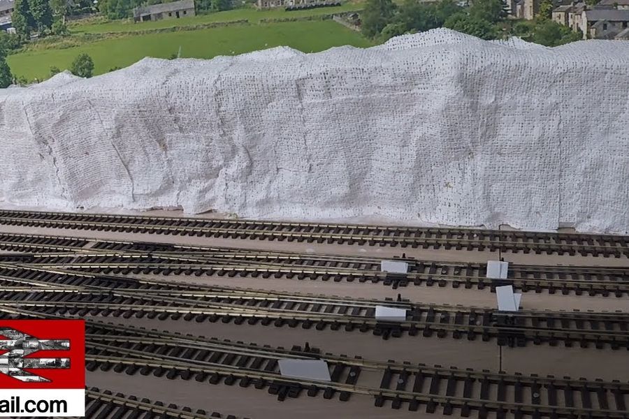 Weathering Points and Diamond Crossings